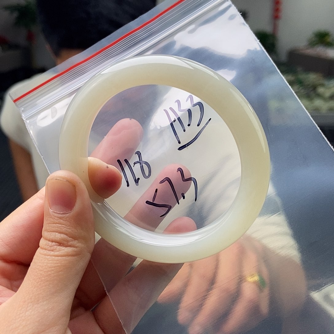 和田玉颜色多样性发拍一发一未镶嵌