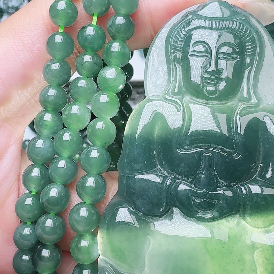 翡翠未镶嵌颈饰天然的A货翡翠多样性发其一 