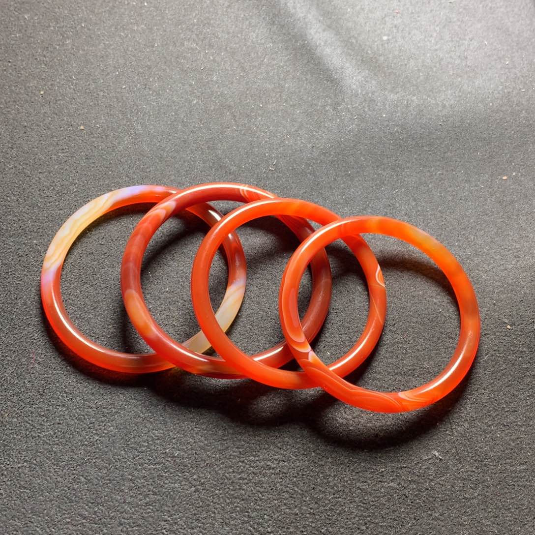 石英质玉手镯未镶嵌好