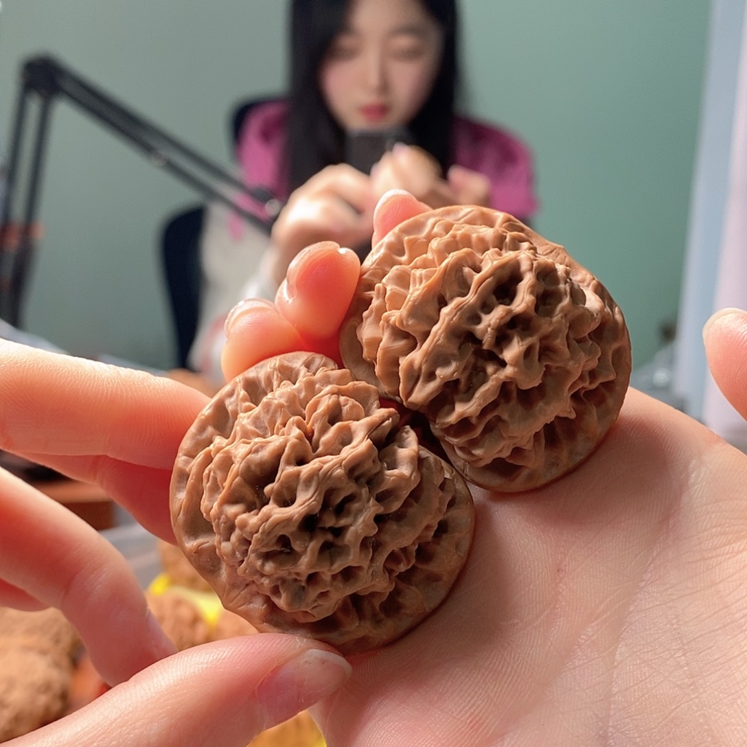 文玩核桃吊坠42秦闷