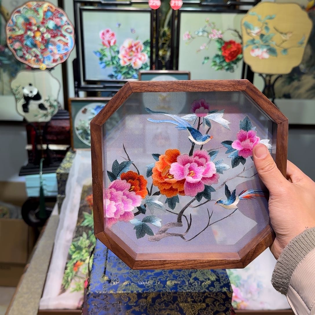 刺绣刺绣工艺精湛