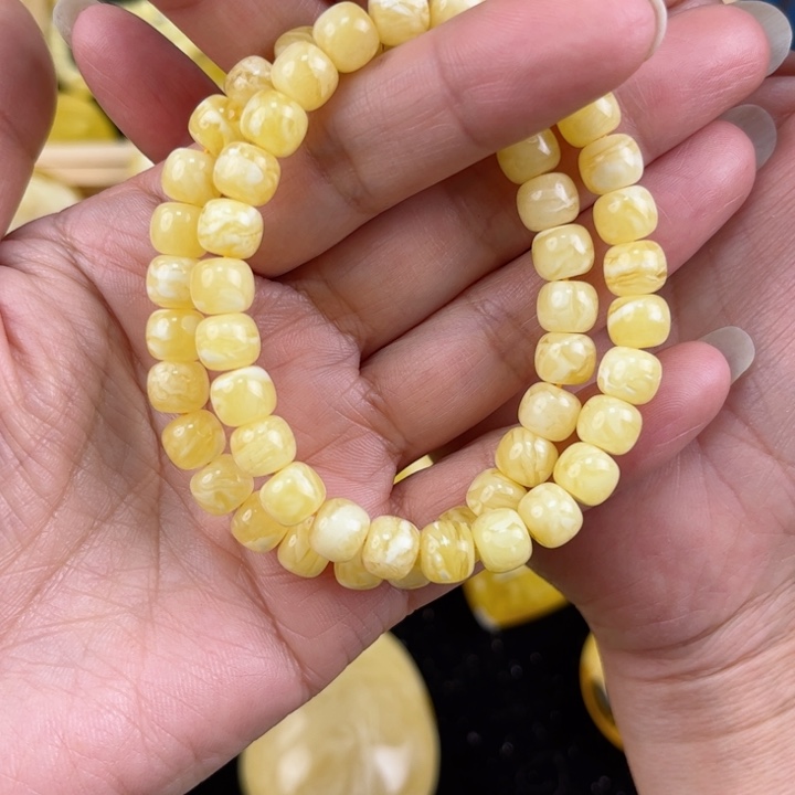 琥珀珠宝奇石未镶嵌琥珀，多样性发其一