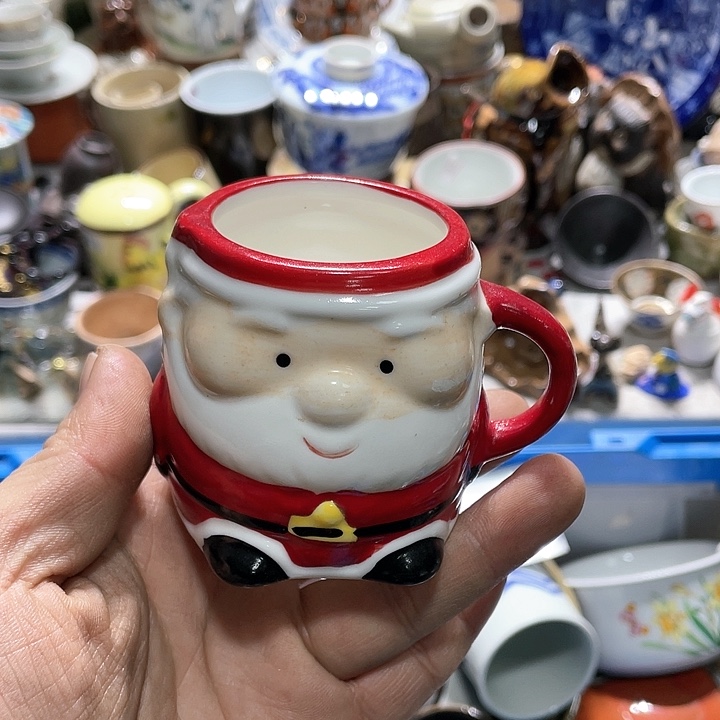 瓷片如今已经是一个快递小哥