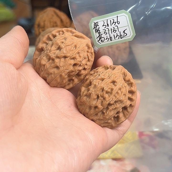 文玩核桃把件非嫁接北京