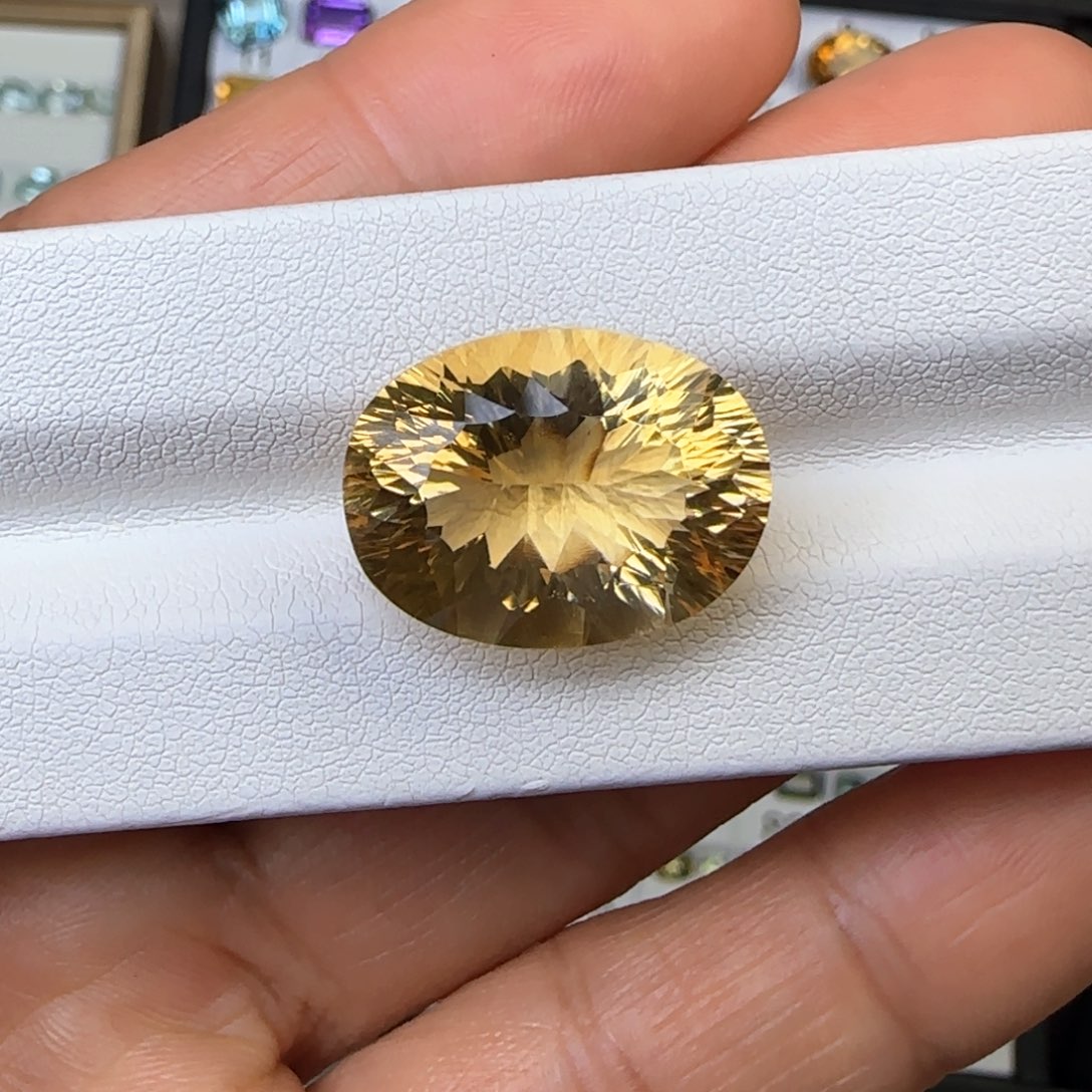 黄晶珠宝半成品未镶嵌天然16克拉