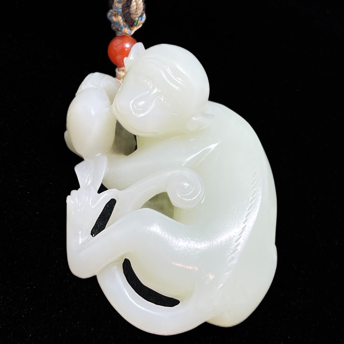 旧藏和田玉白玉猴手把件