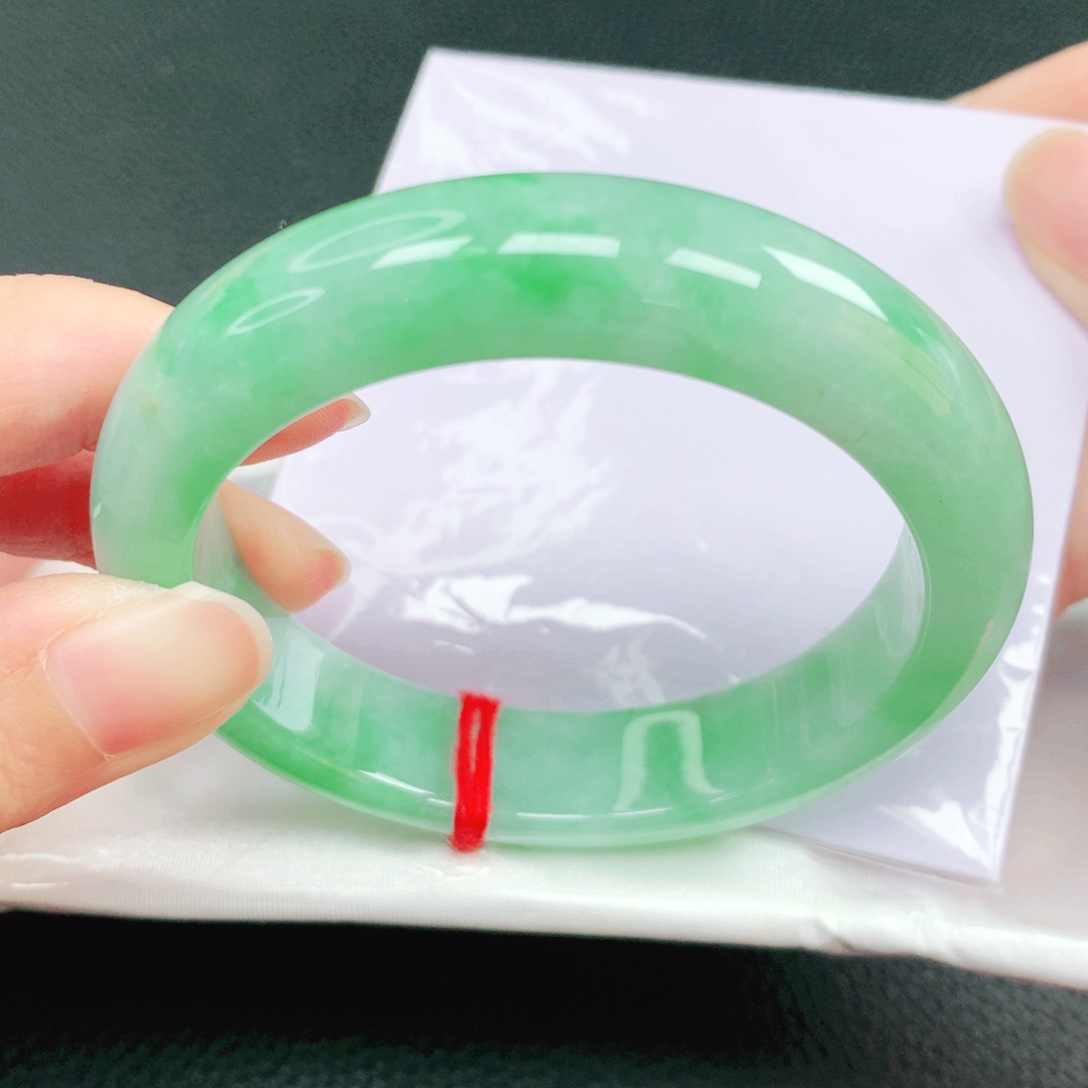 翡翠未镶嵌手镯54圈