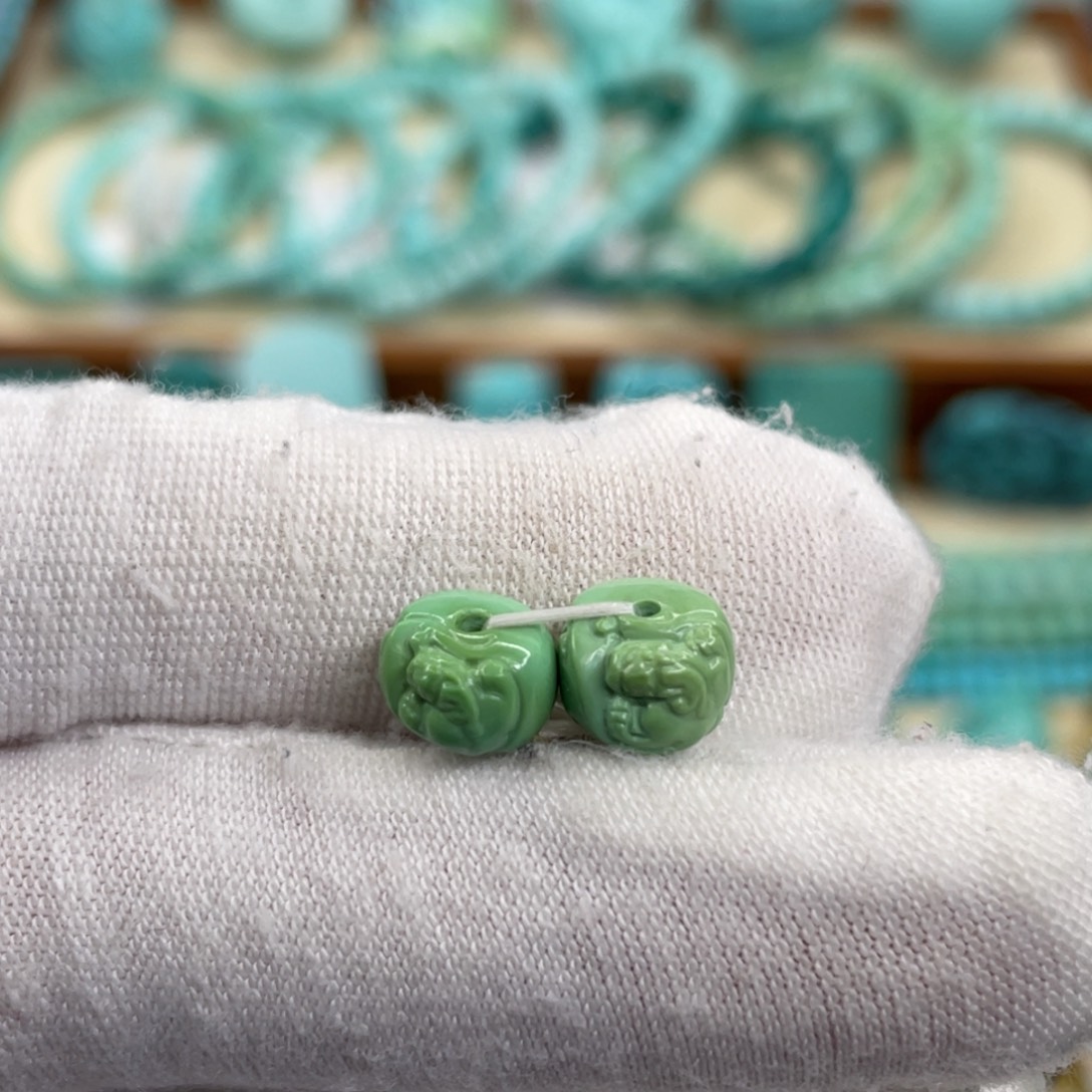 绿松石未镶嵌挂件