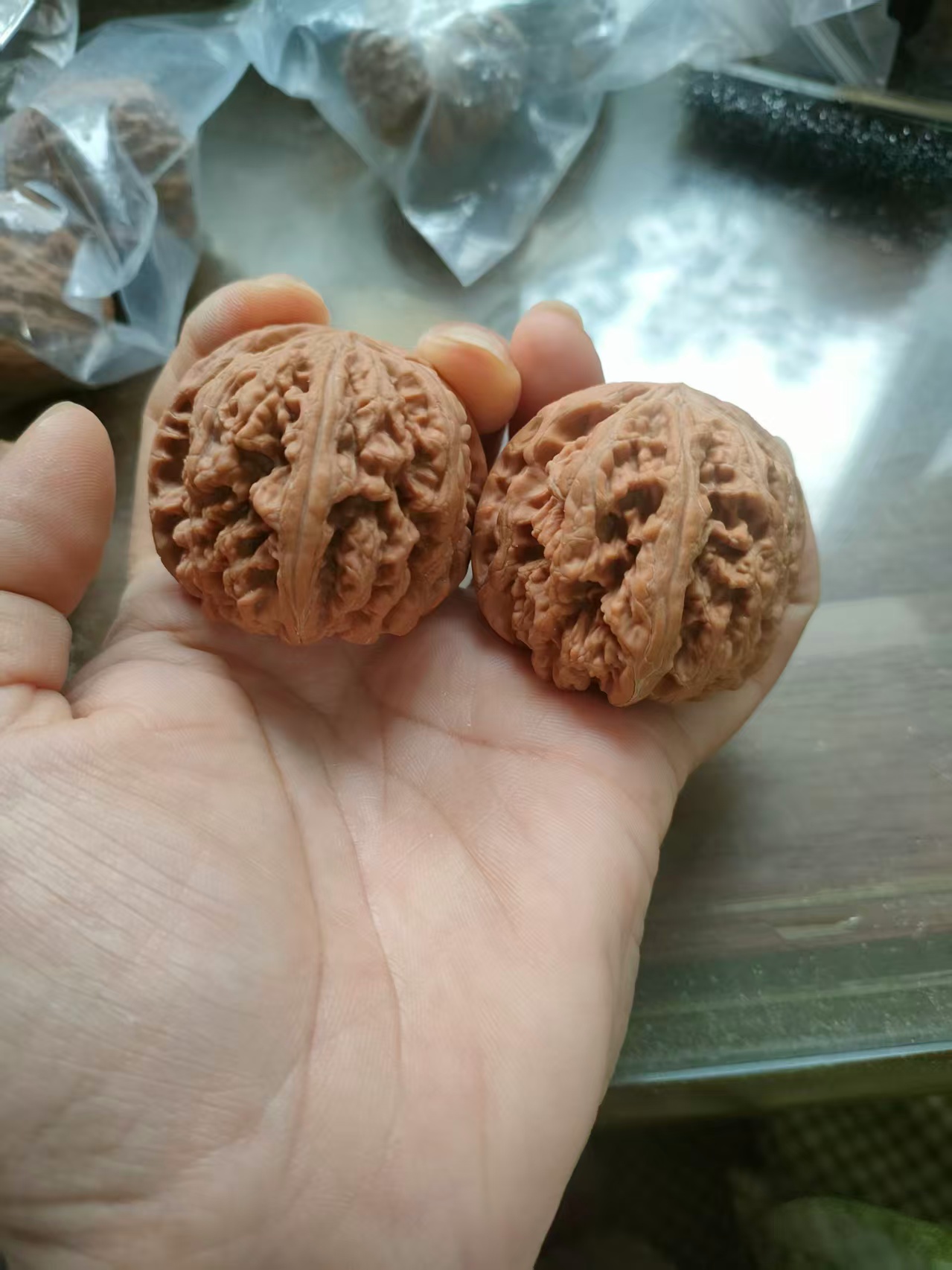 42+mm平谷大粗筋文玩核桃手把件（有修介意勿拍）