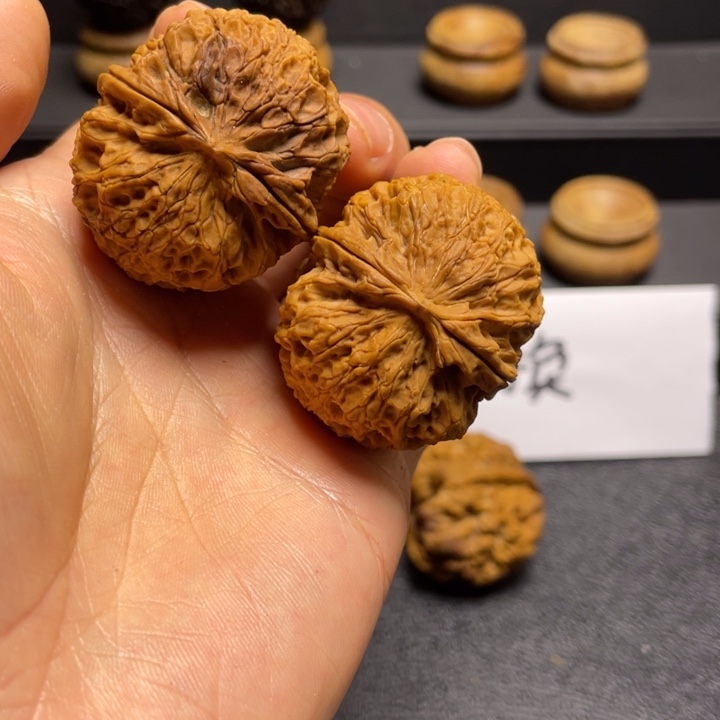 文玩核桃吊坠F绣球40