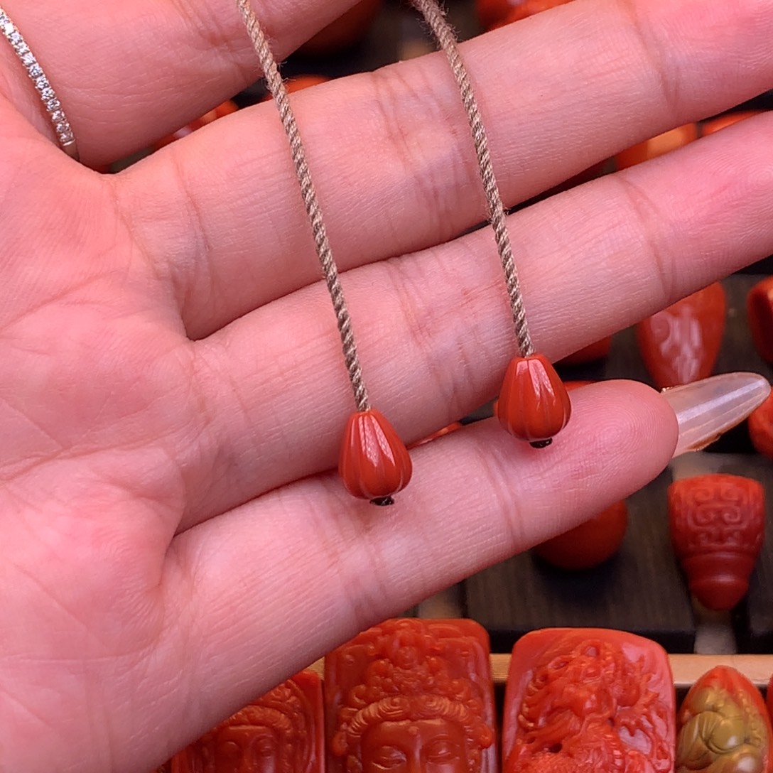 南红玛瑙未镶嵌原矿水滴弟子珠7mm