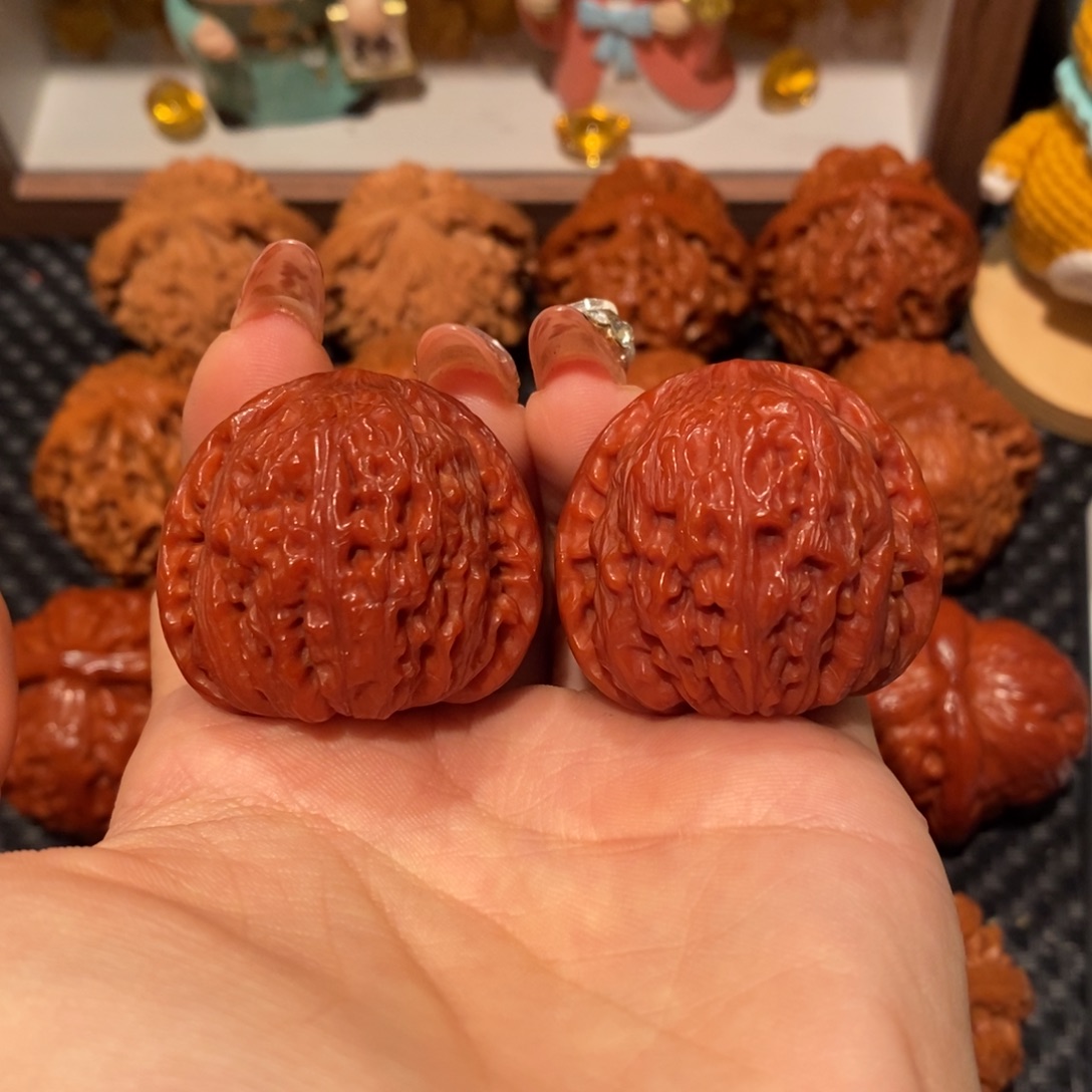 山***生桃核吊坠36玉化泥鳅啊。1097