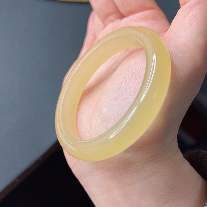 石英质玉手镯未镶嵌198-55