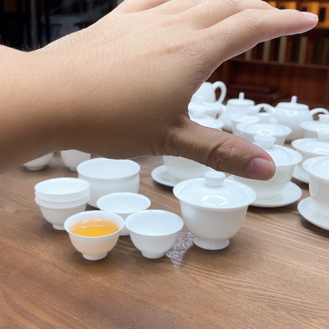 110高脚盖碗一个 6个高脚杯 一个罗汉杯福利价