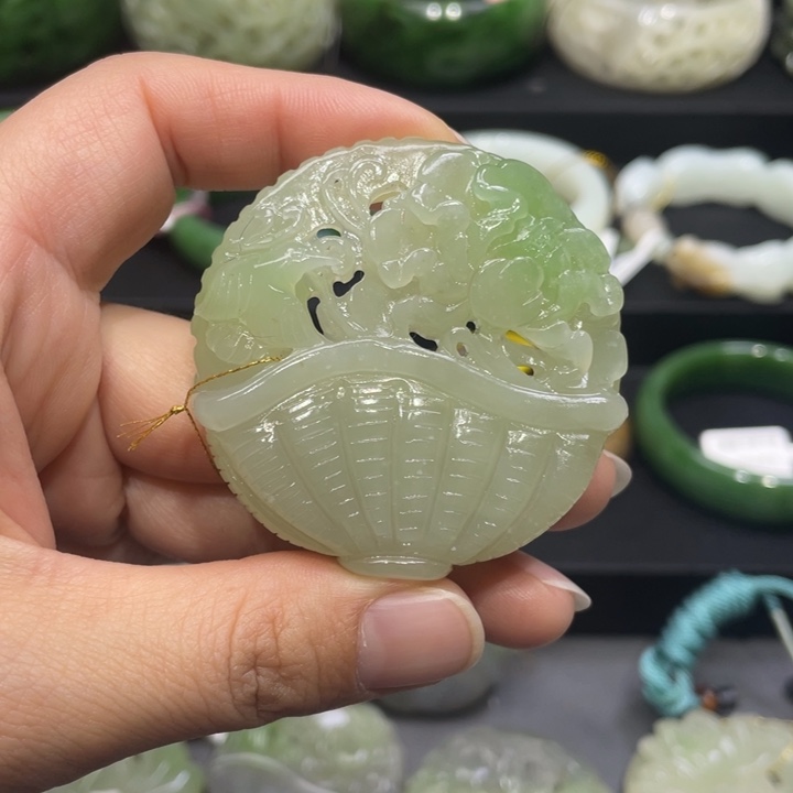 和田玉吊坠未镶嵌