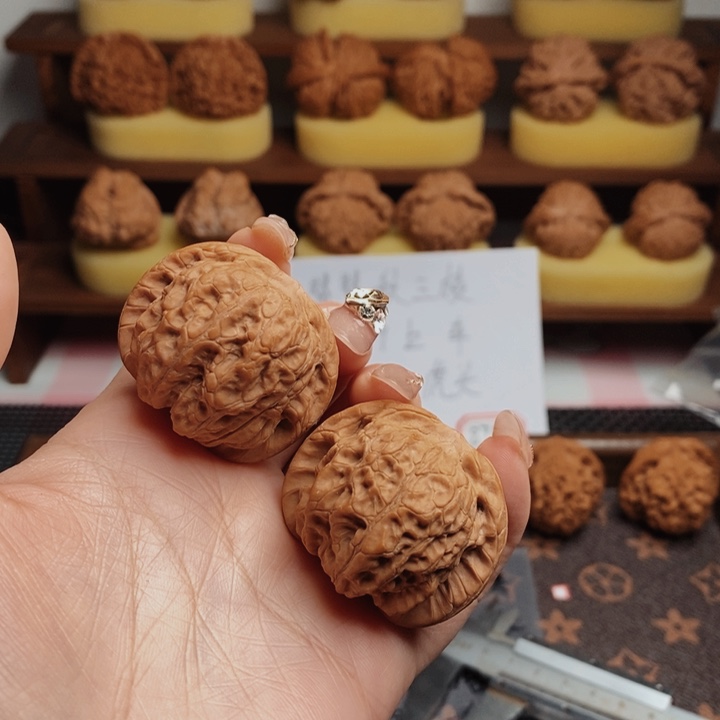 把件文玩核桃38.5全血麒麟