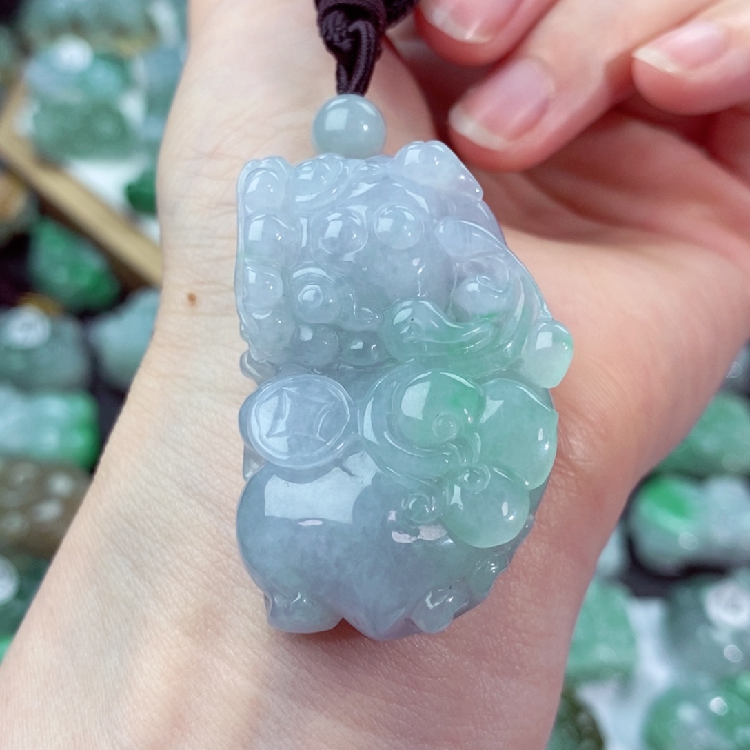 翡翠颈饰未镶嵌天然