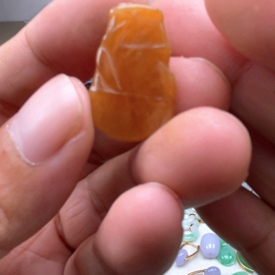 翡翠未镶嵌颈饰翡翠冰黄竹节