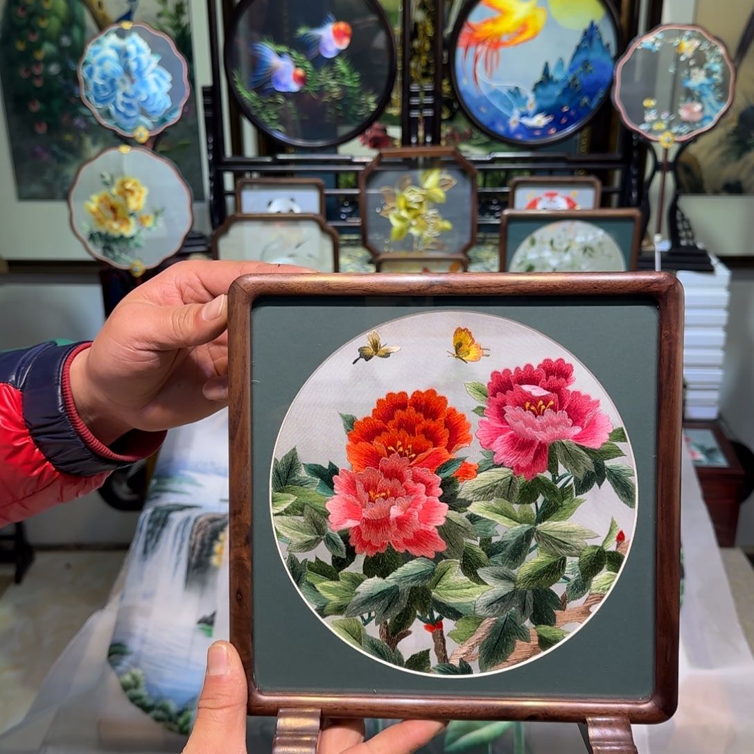 刺绣刺绣工艺精湛