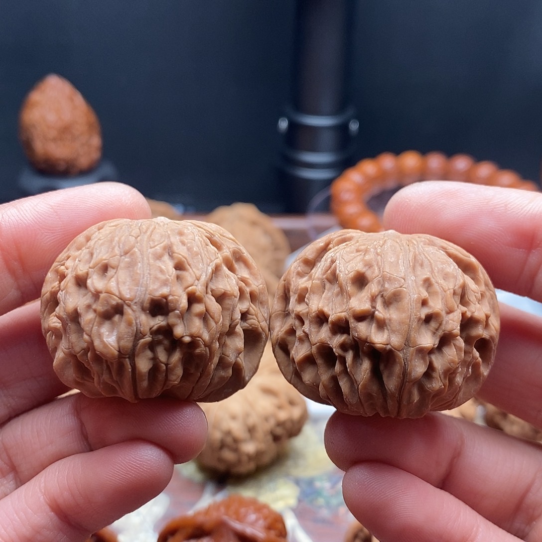 文玩核桃把件极品正磨