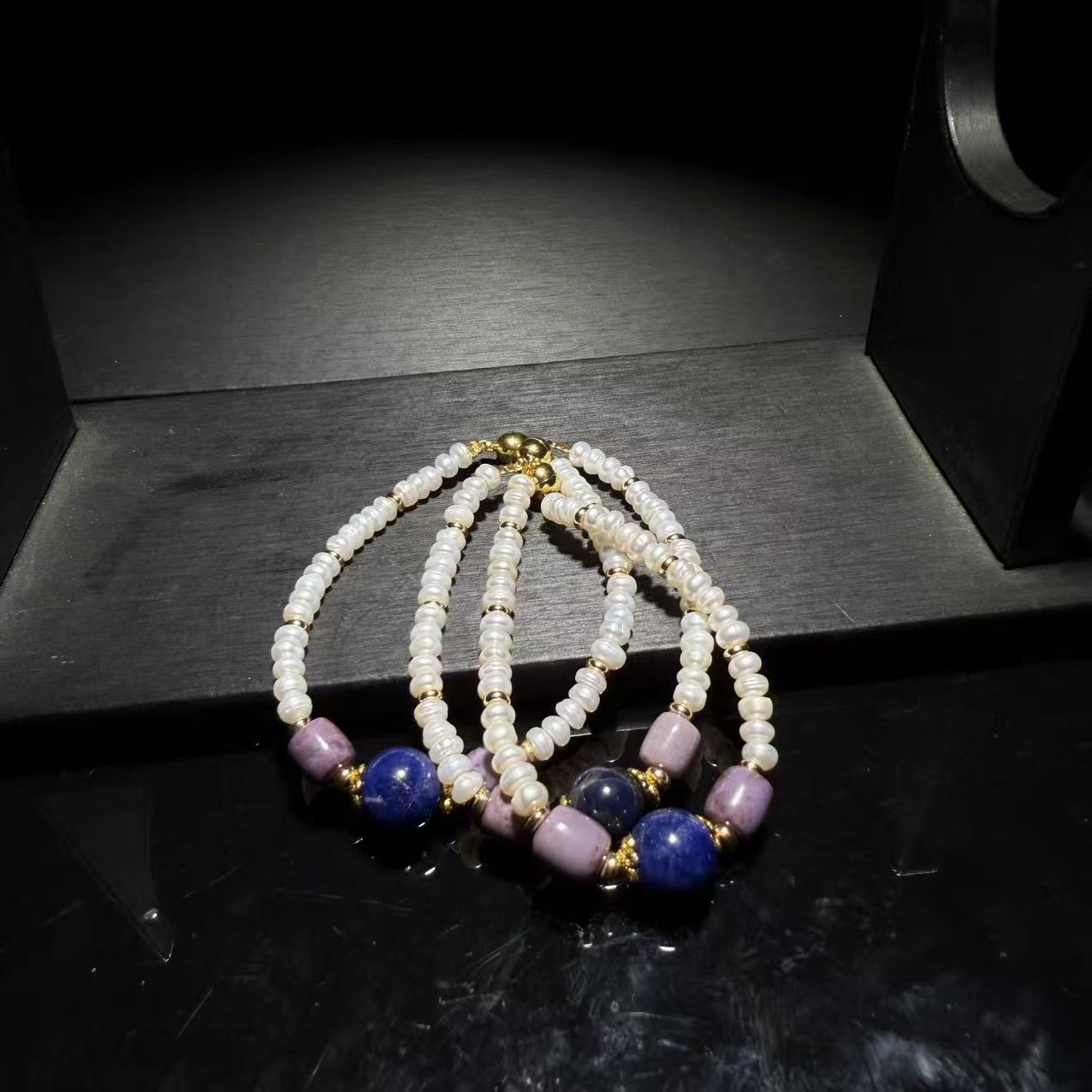 【皇后甄选】舒俱来款式手链