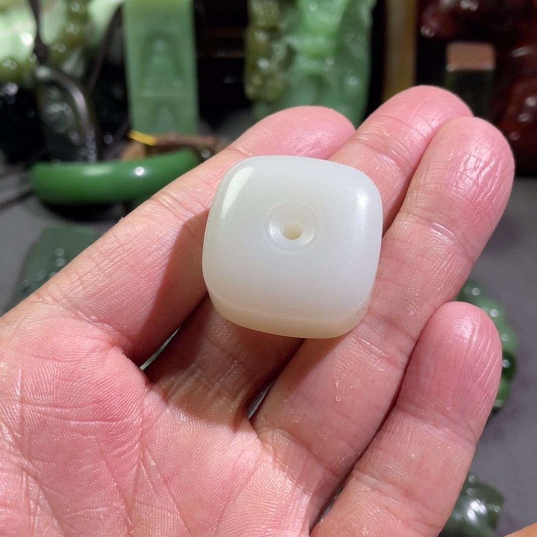 颈饰未镶嵌和田玉M***喵