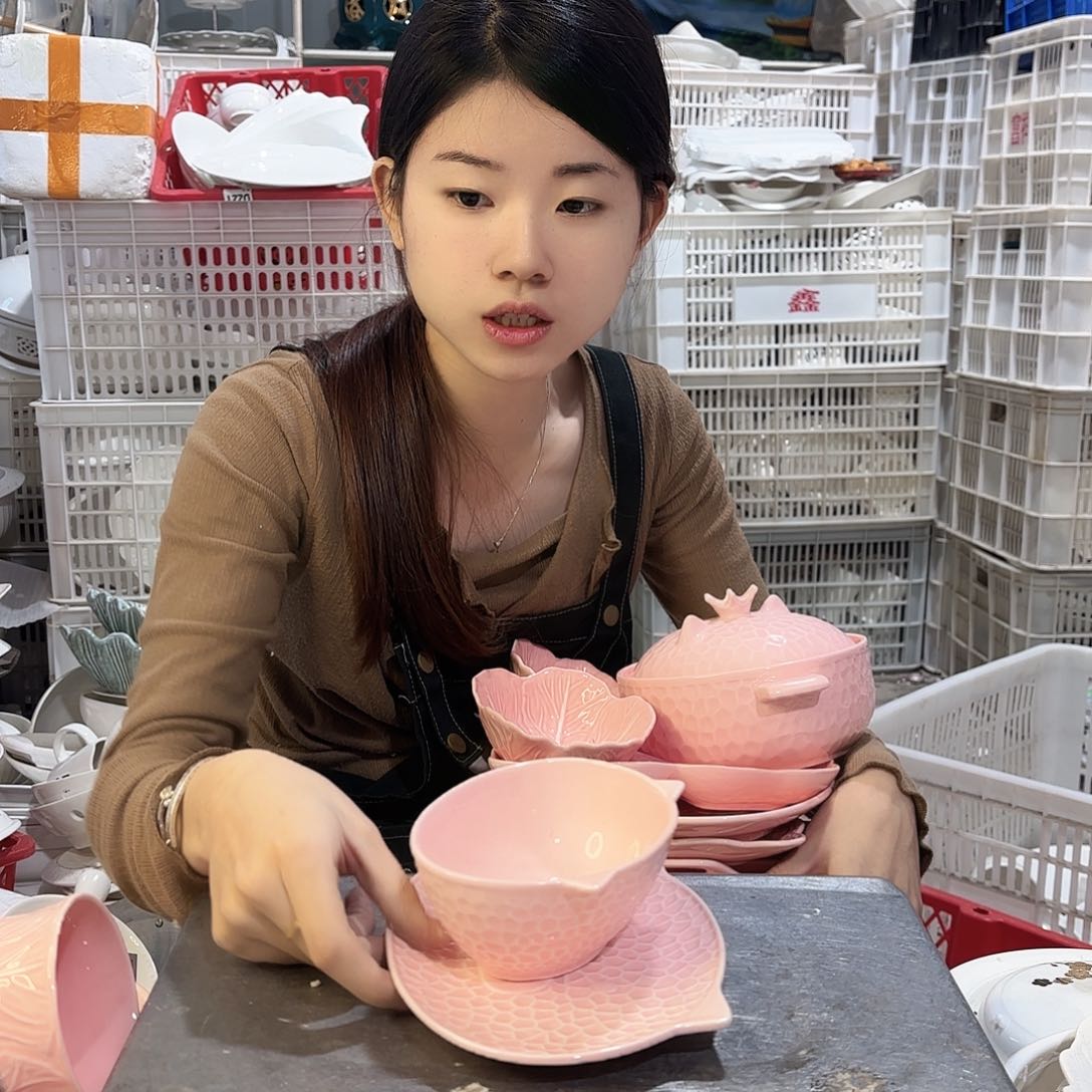 盘工厂库存微瑕产品粉色两碟两碗