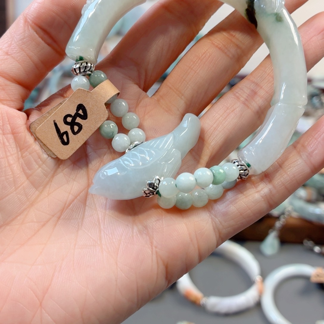 未镶嵌手链翡翠?手串