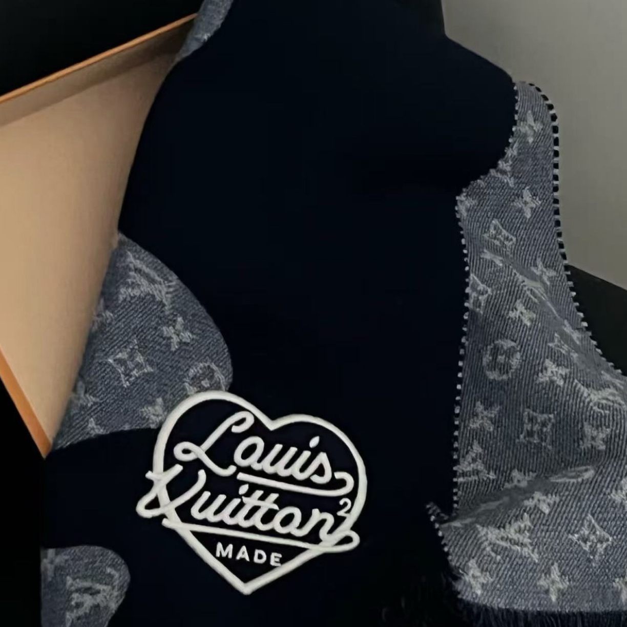 99新 LouisVuitton/路易威登 只盒/LVxNigo² Pharrel拼接包