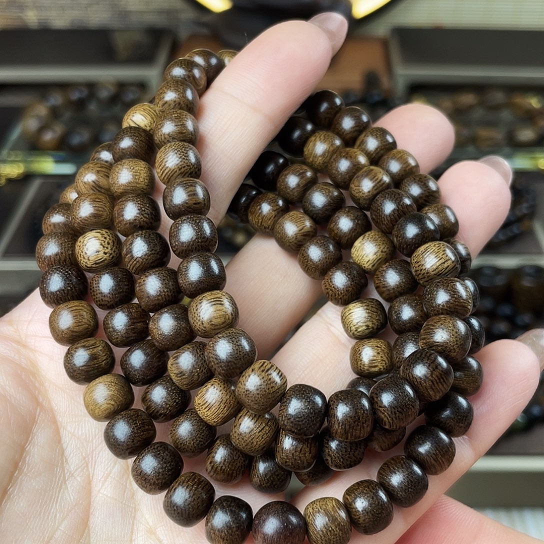 手串沉香越南富生红土老料瘤疤0.8×108