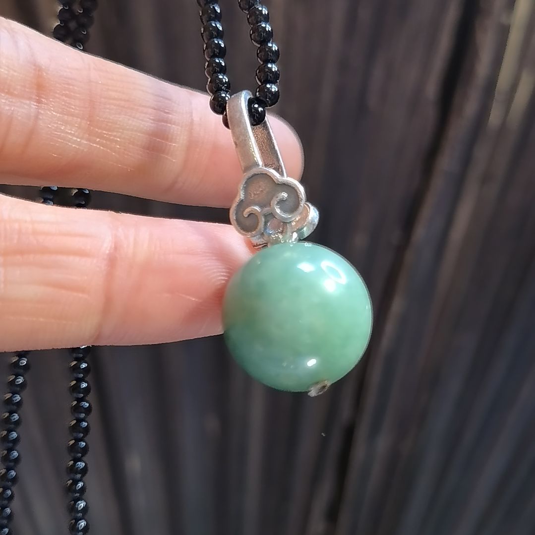 翡翠颈饰未镶嵌?**?！！！