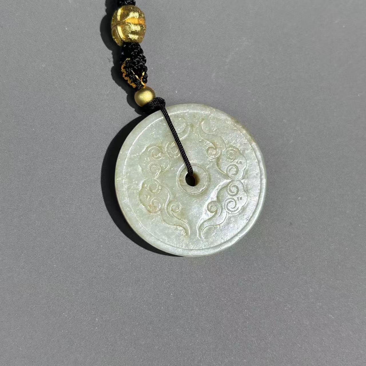 清代和田玉龙纹玉璧