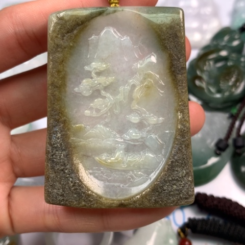 翡翠颈饰未镶嵌翡翠