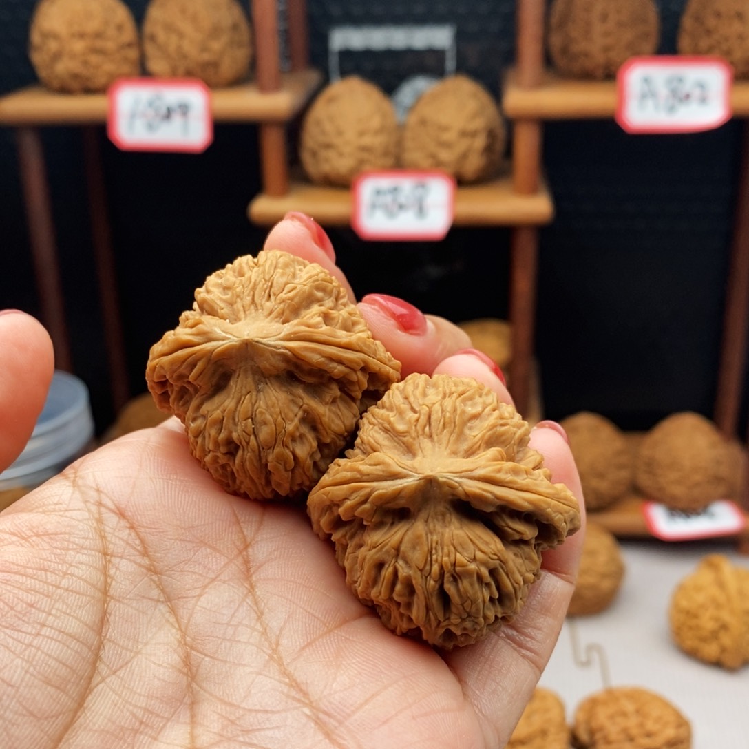 文玩核桃吊坠南疆3右