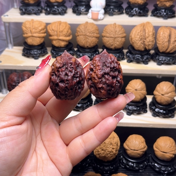 文玩核桃吊坠16w上古蛤蟆头40尺