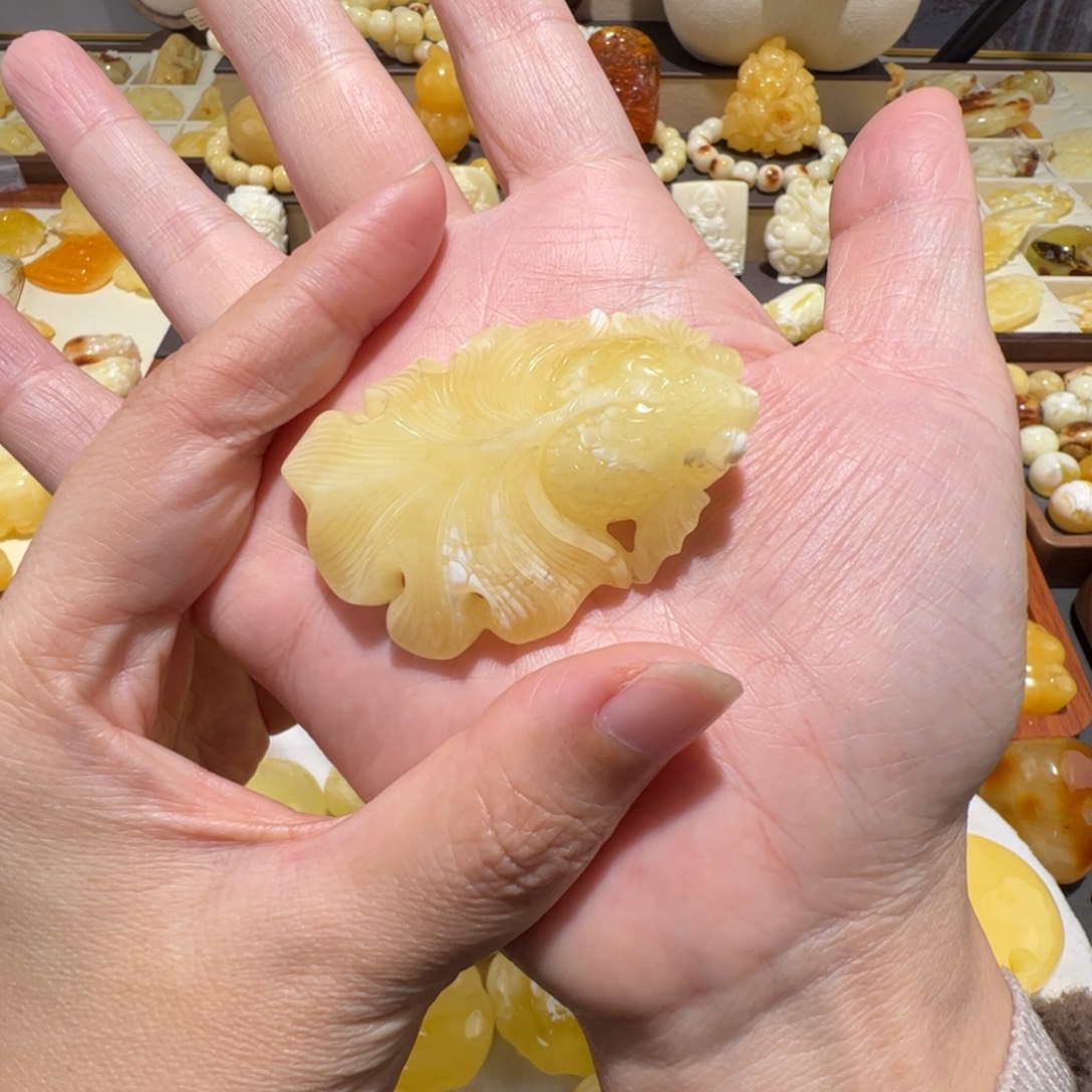 琥珀未镶嵌裸石蜜蜡