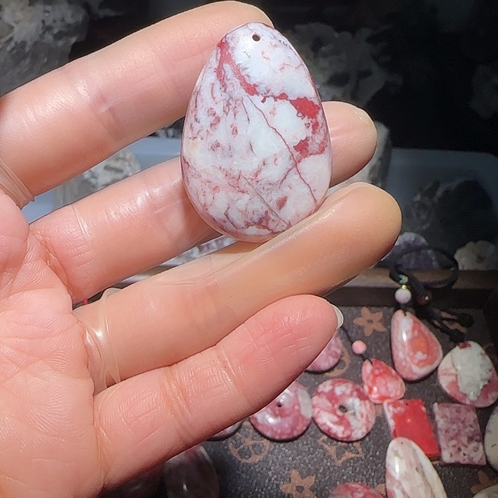 天然辰砂天然朱砂原石毛料