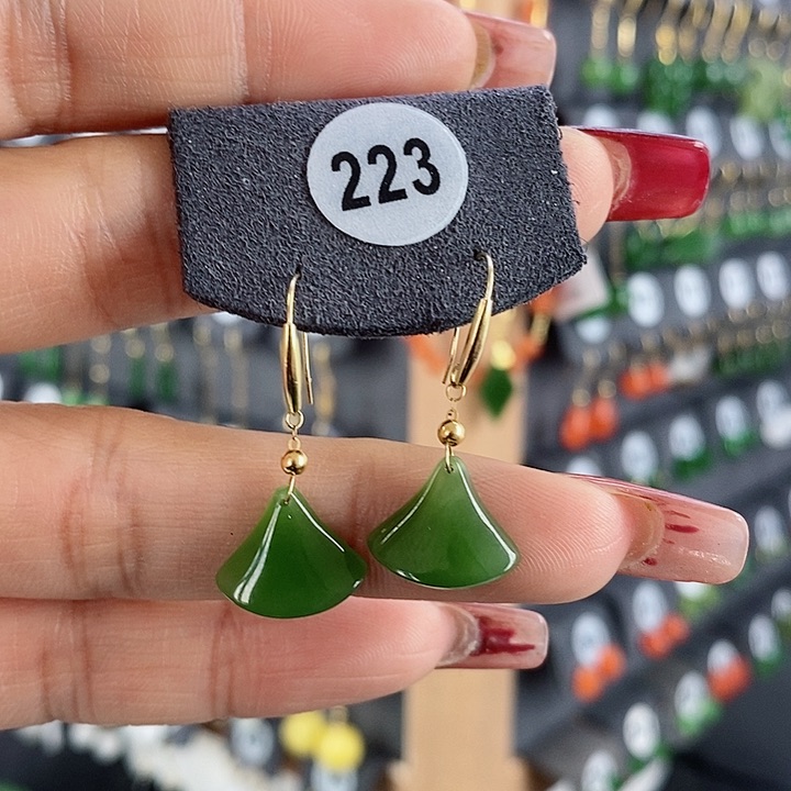 和田玉耳饰18K金镶嵌