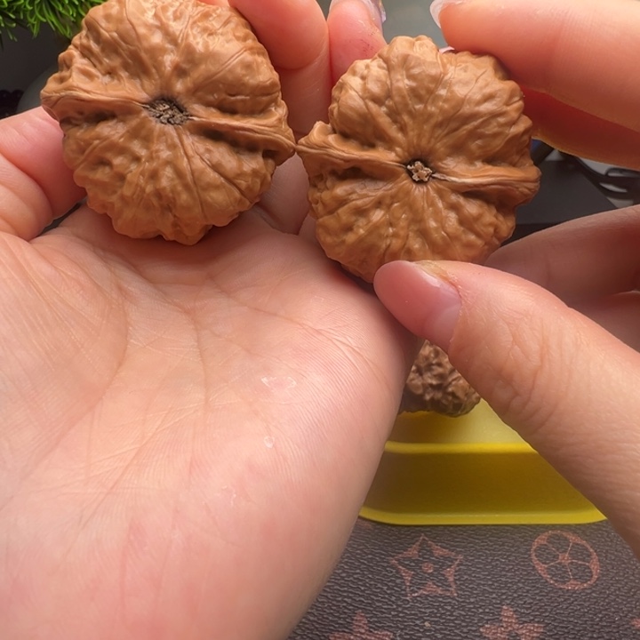 时***潮文玩核桃吊坠原产地蛤蟆头42尺