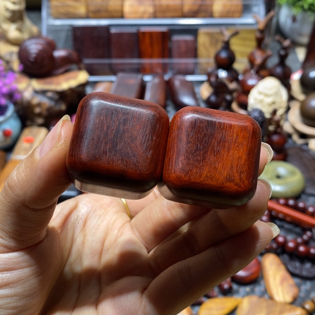 檀香紫檀（小叶紫檀）B****y