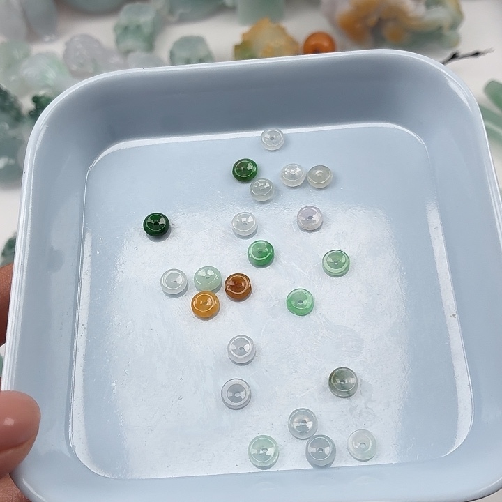 H***师翡翠未镶嵌颈饰纯天然