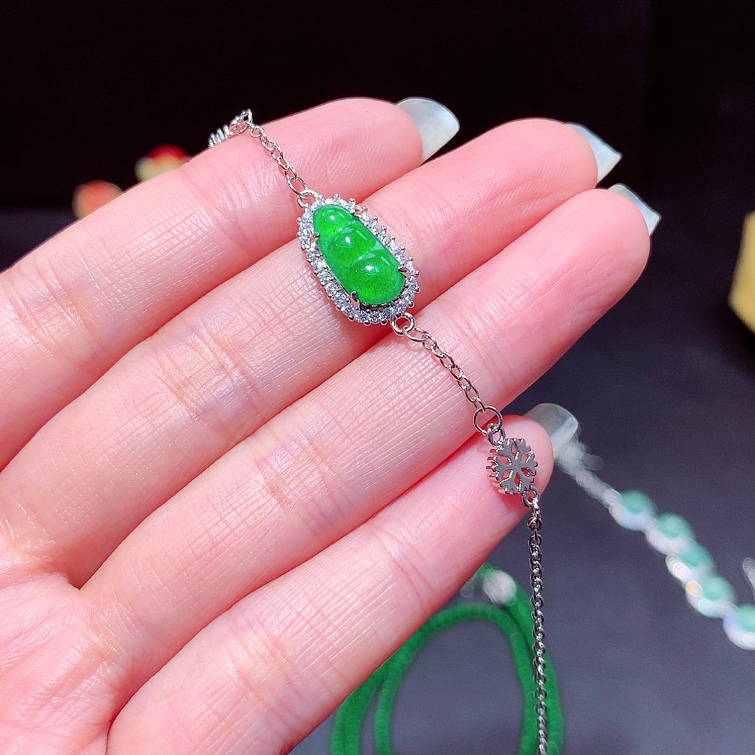 【闪购商品】翡翠吊坠(不含链)未镶嵌