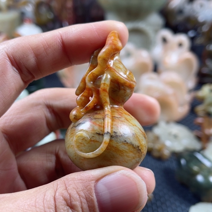 和田玉颈饰未镶嵌修*