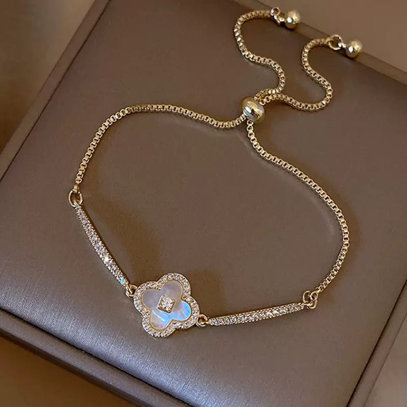 合金锆石手链 ins风锆石四瓣花朵手链小众气质精致时尚轻奢高级感