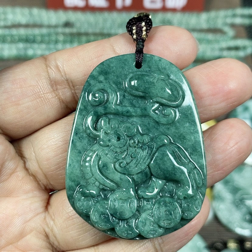【闪购商品】翡翠颈饰未镶嵌玉吊坠翡翠玉飞天貔貅牌