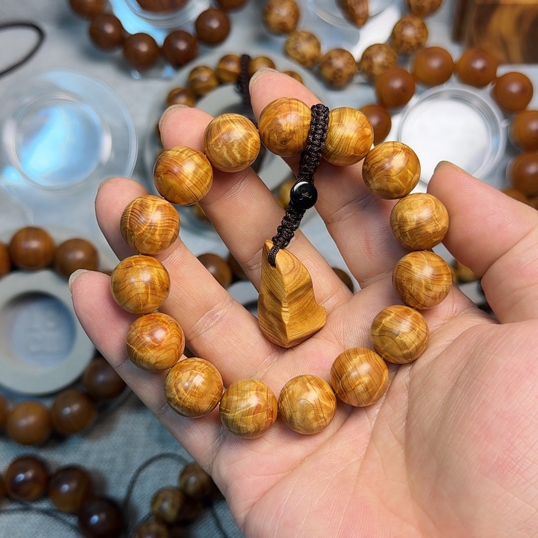 柏木（崖柏）1.5黄金底龙胆