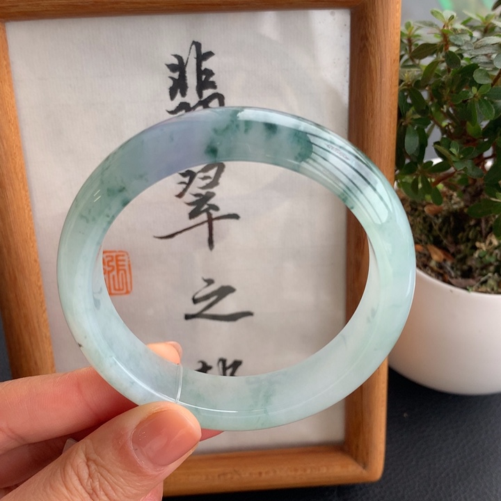 翡翠手镯未镶嵌翡翠手镯57