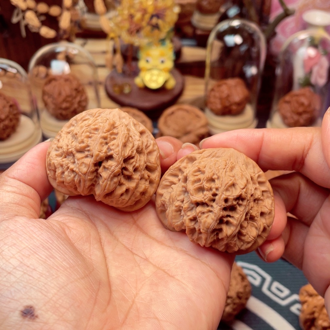 文玩核桃把件龙洞峪45