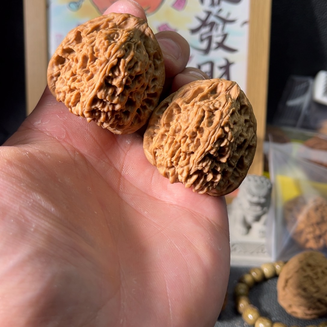 文玩核桃吊坠阿*吧南疆