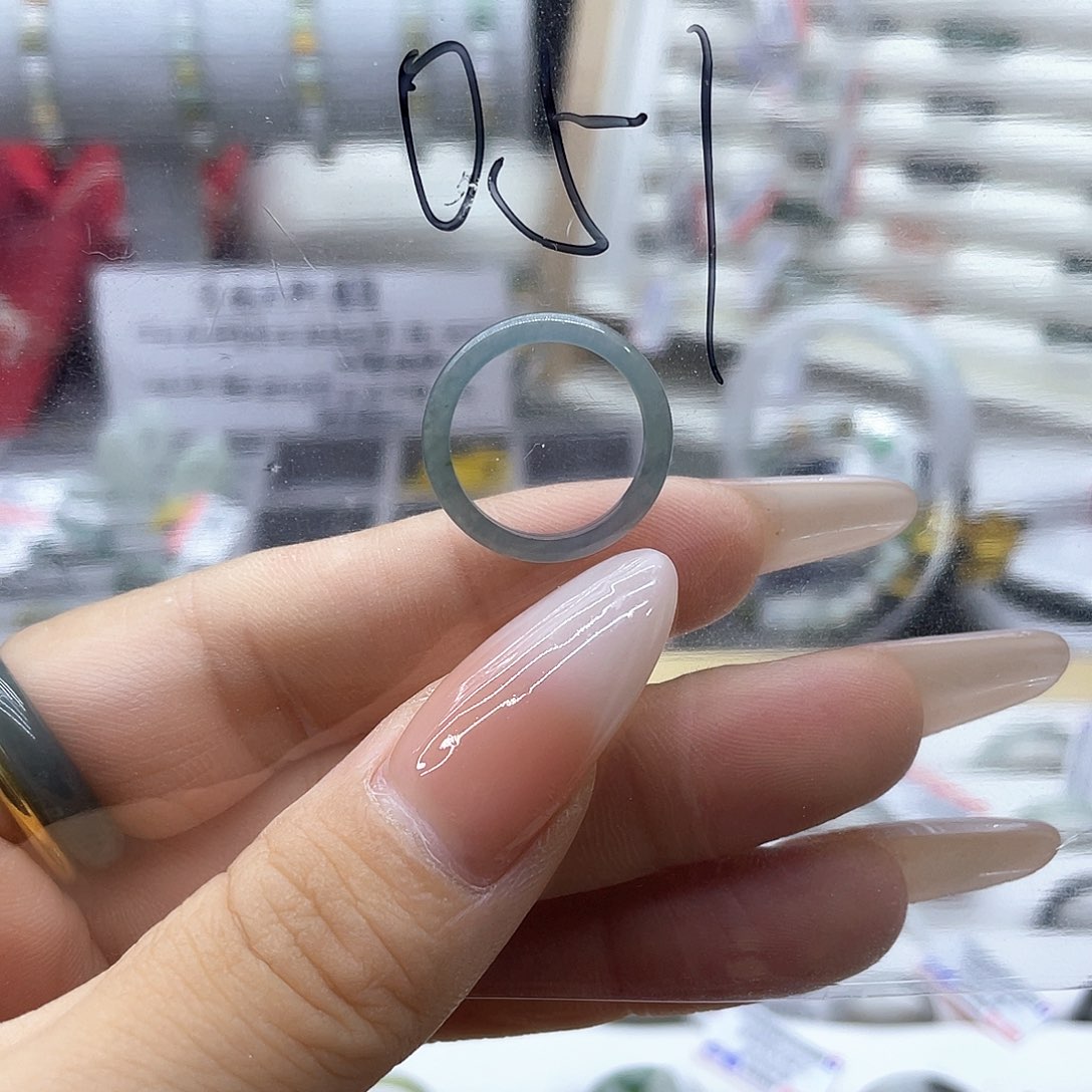 翡翠戒指未镶嵌051012